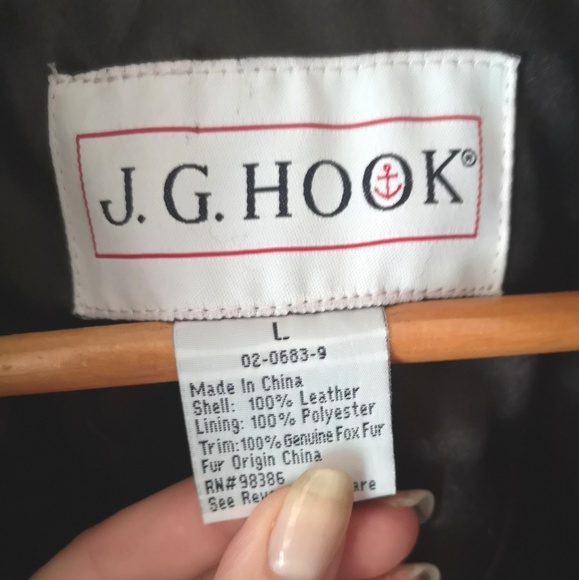 Fancy leather jacket with fur - Picture 5 of 5